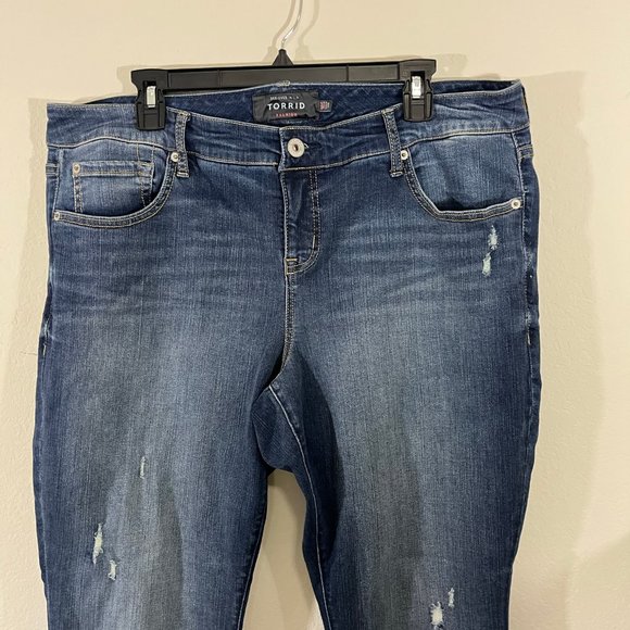 NWOT Torrid Plus Size Dark Wash Slim Boot Cut Jeans Size 18 Style 11426225 - Picture 5 of 12